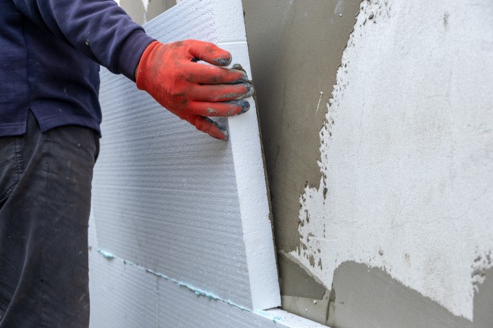 instalación placas aislantes revestimiento sate